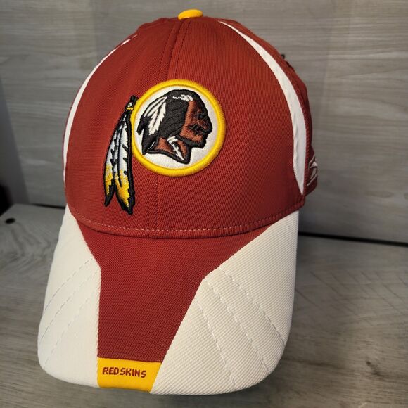 Reebok NFL Authentic Sideline Washington Redskins Logo Cap Hat Fitted Flex Fit - Picture 1 of 10